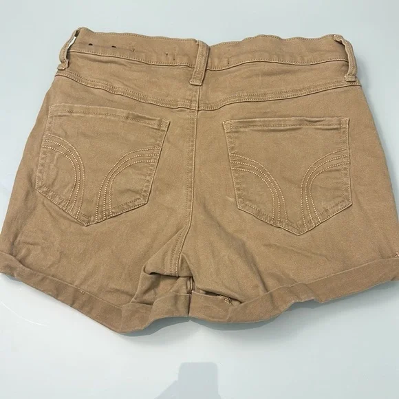Hollister Khaki Shorts - Picture 2 of 6